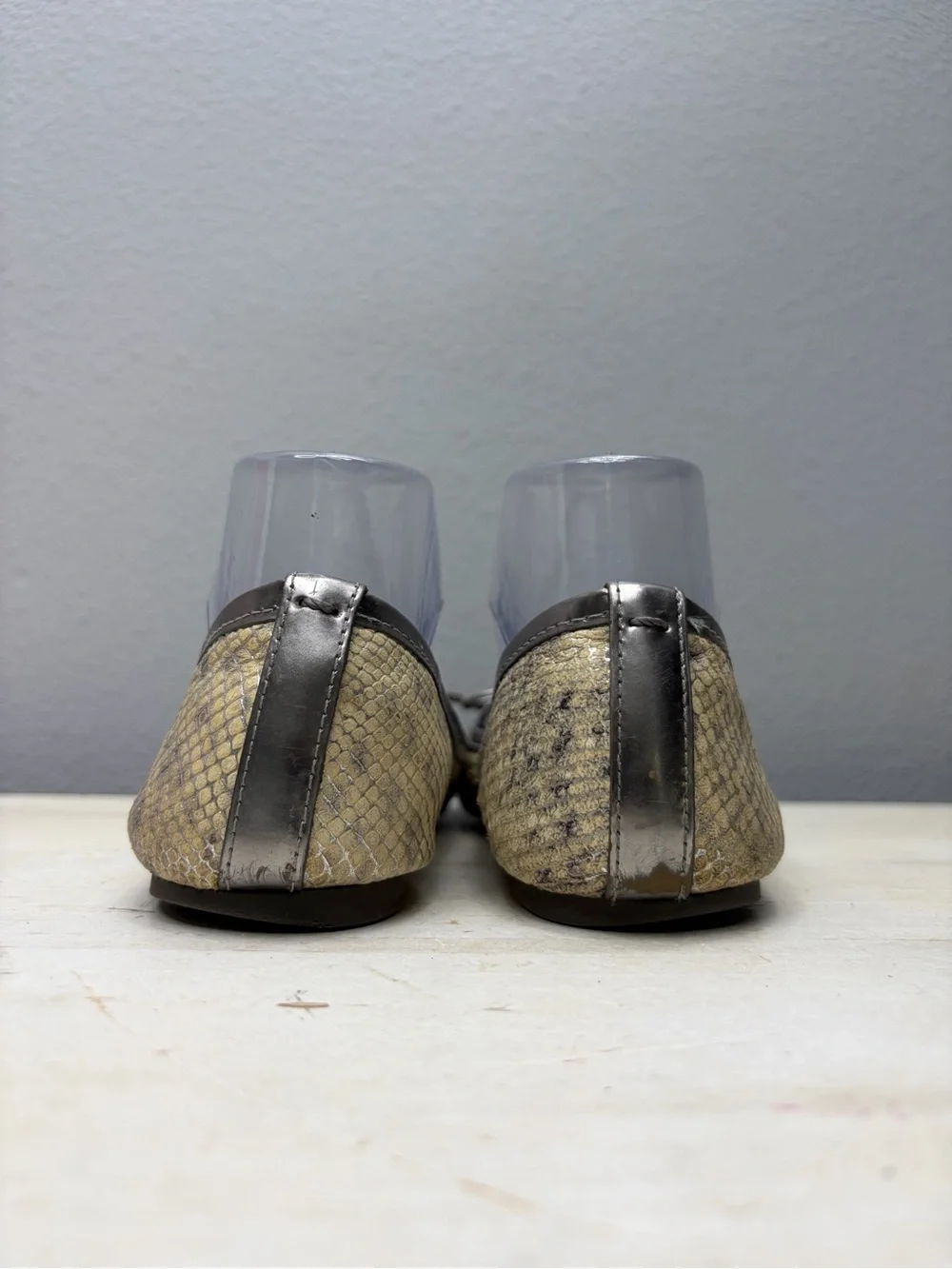 Tory Burch Silver Mettalic Verbena Leather Flats Size 8